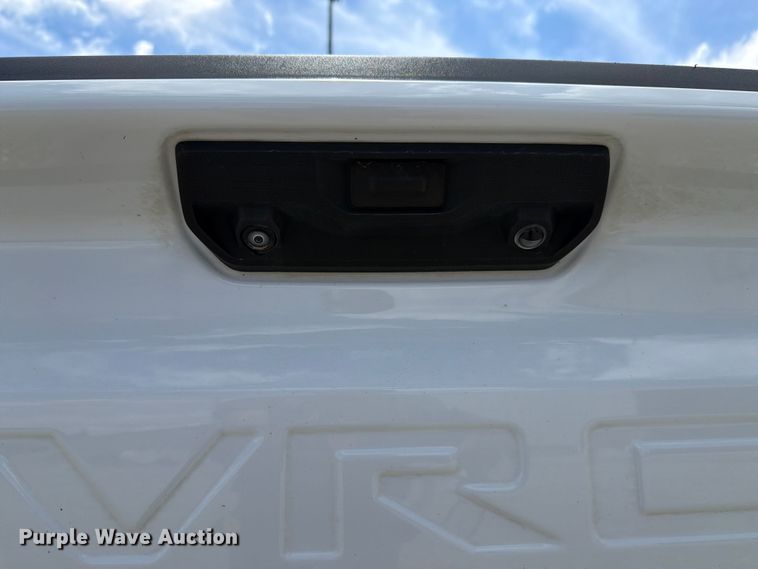 image for item EX4539 2022 Chevrolet Silverado 1500 Ext. Cab pickup truck