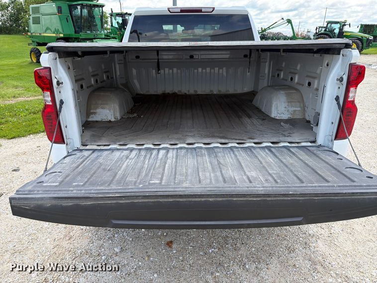 image for item EX4539 2022 Chevrolet Silverado 1500 Ext. Cab pickup truck