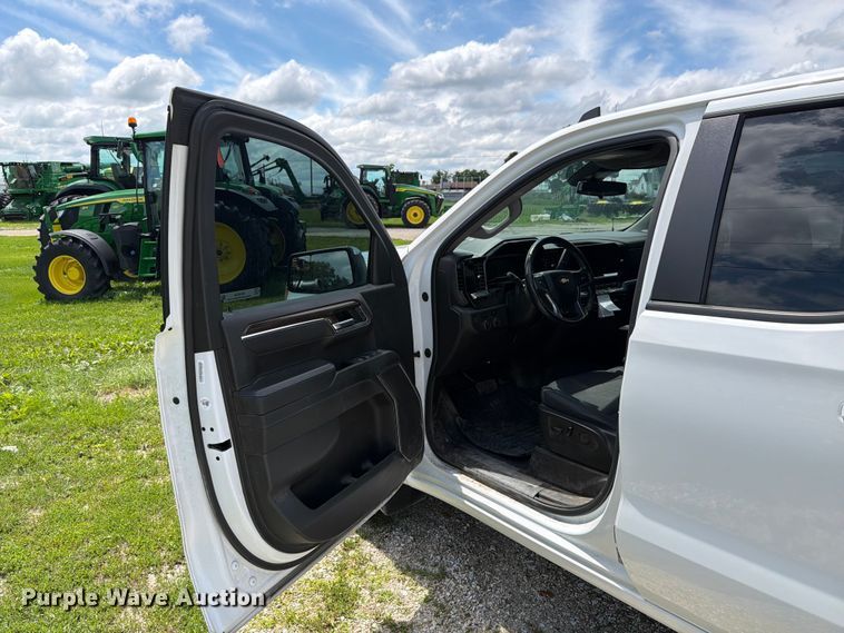 image for item EX4539 2022 Chevrolet Silverado 1500 Ext. Cab pickup truck