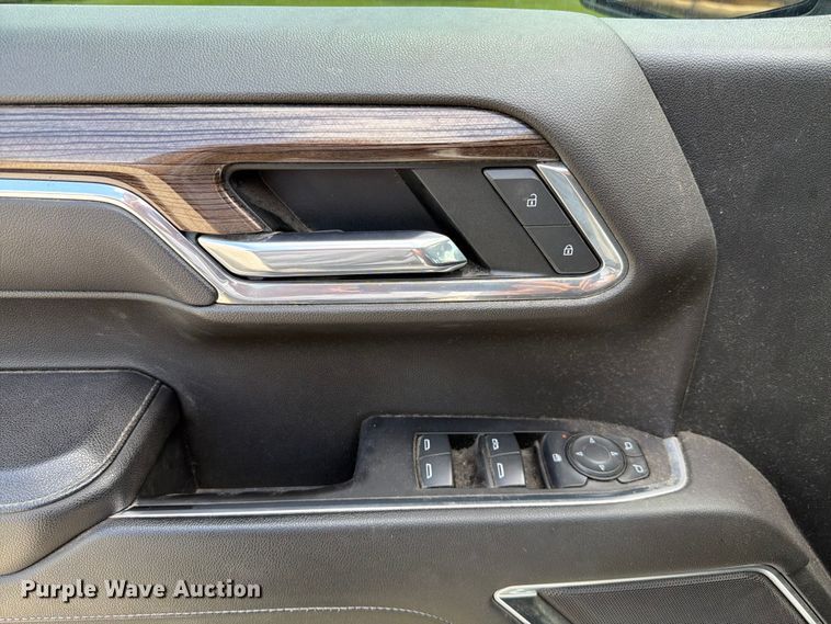 image for item EX4539 2022 Chevrolet Silverado 1500 Ext. Cab pickup truck