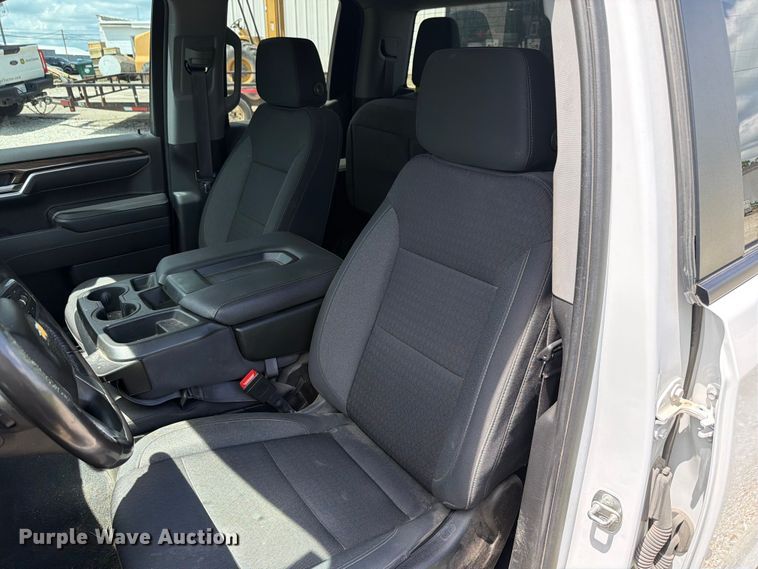 image for item EX4539 2022 Chevrolet Silverado 1500 Ext. Cab pickup truck