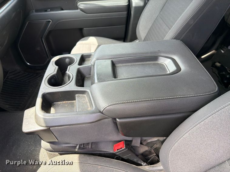 image for item EX4539 2022 Chevrolet Silverado 1500 Ext. Cab pickup truck