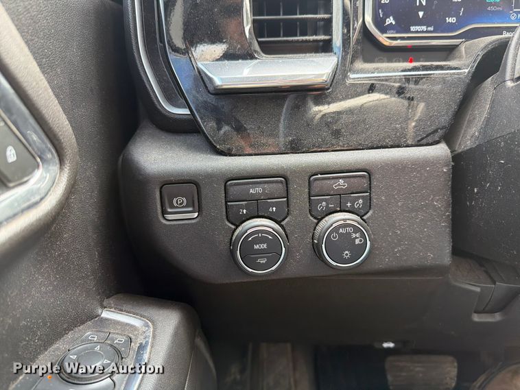 image for item EX4539 2022 Chevrolet Silverado 1500 Ext. Cab pickup truck