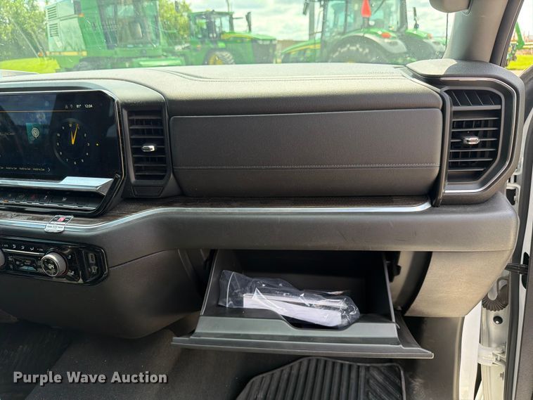 image for item EX4539 2022 Chevrolet Silverado 1500 Ext. Cab pickup truck