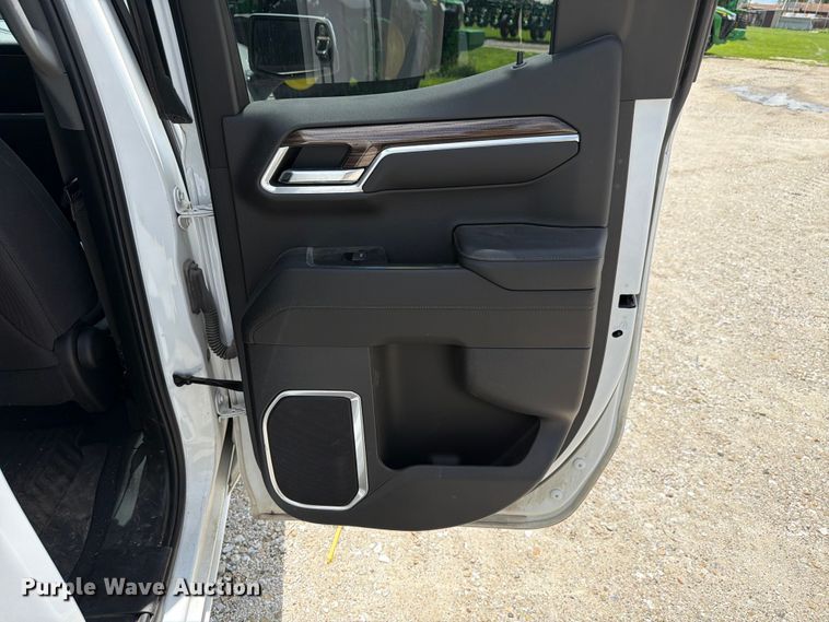 image for item EX4539 2022 Chevrolet Silverado 1500 Ext. Cab pickup truck