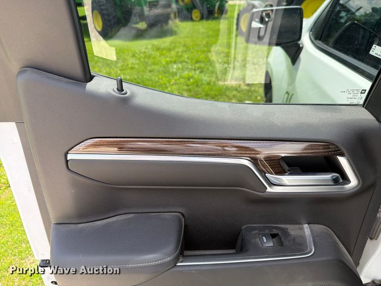 image for item EX4539 2022 Chevrolet Silverado 1500 Ext. Cab pickup truck