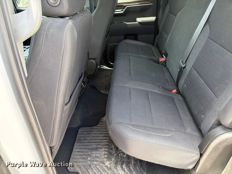 image for item EX4539 2022 Chevrolet Silverado 1500 Ext. Cab pickup truck