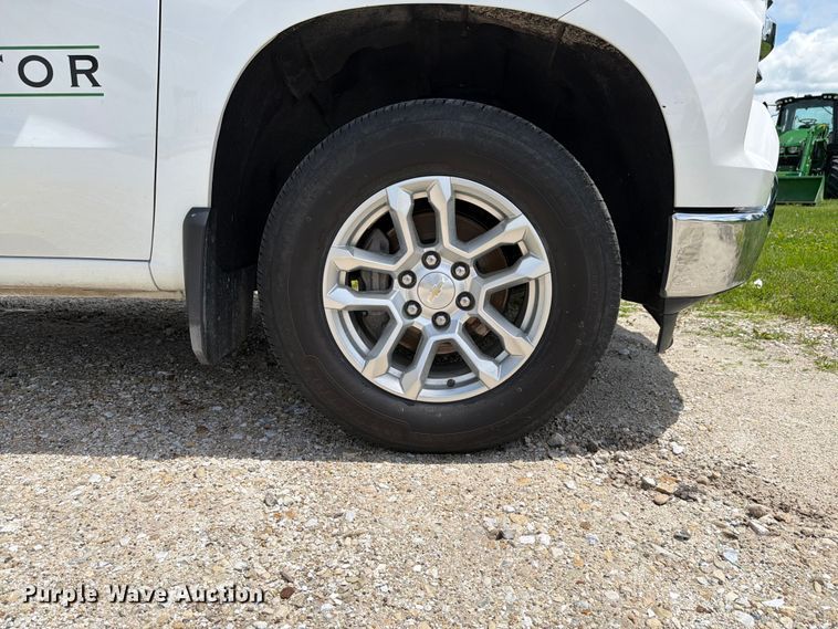 image for item EX4539 2022 Chevrolet Silverado 1500 Ext. Cab pickup truck