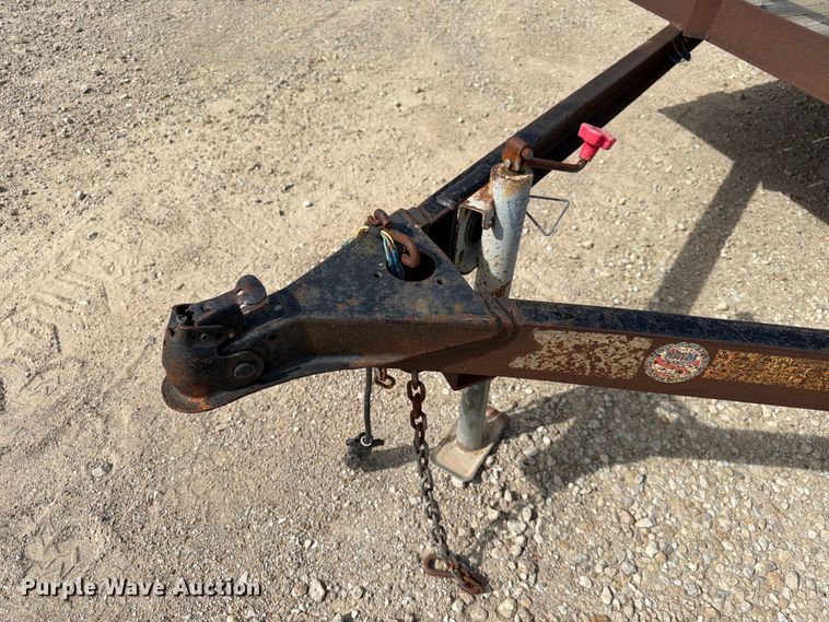 image for item EX5506 2004 Neal equipment trailer
