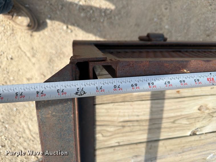 image for item EX5506 2004 Neal equipment trailer