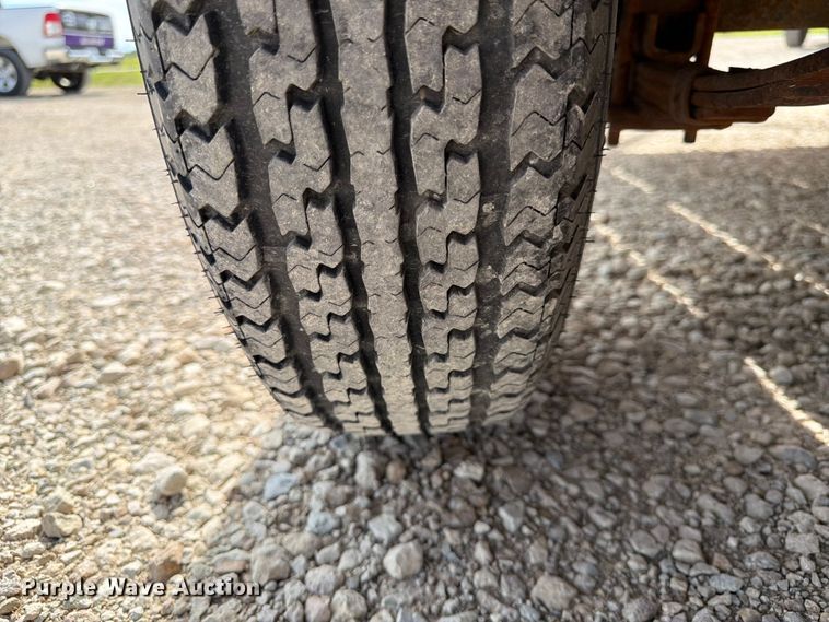 image for item EX5506 2004 Neal equipment trailer