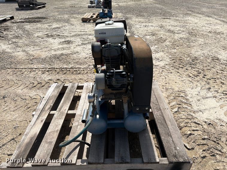 image for item EX5509 2005 Puma PUK-8008G air compressor