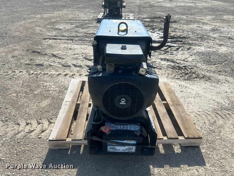 image for item EX5517 Miller Bobcat 225G welder/generator