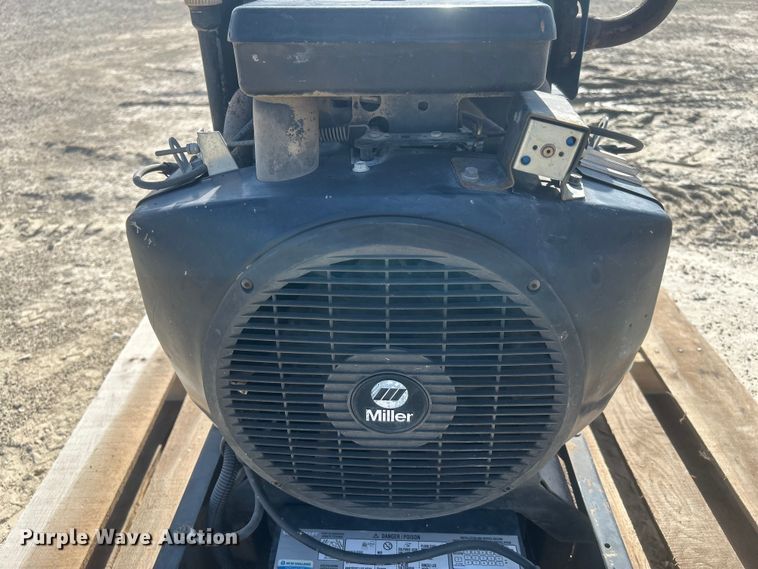 image for item EX5517 Miller Bobcat 225G welder/generator