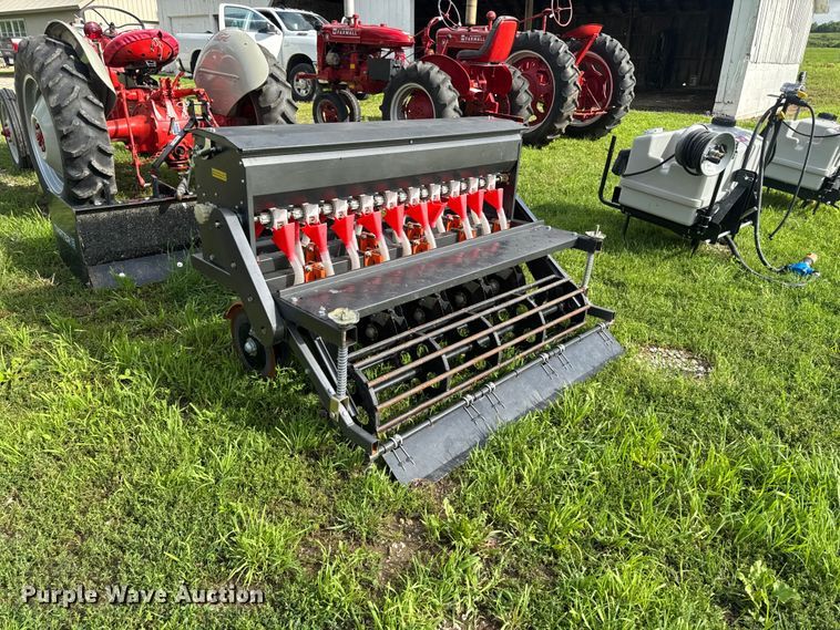 image for item FB5709 Seeder
