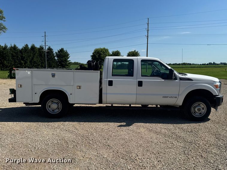 image for item FB5720 2013 Ford F250 Super Duty Crew Cab utility bed pickup truck
