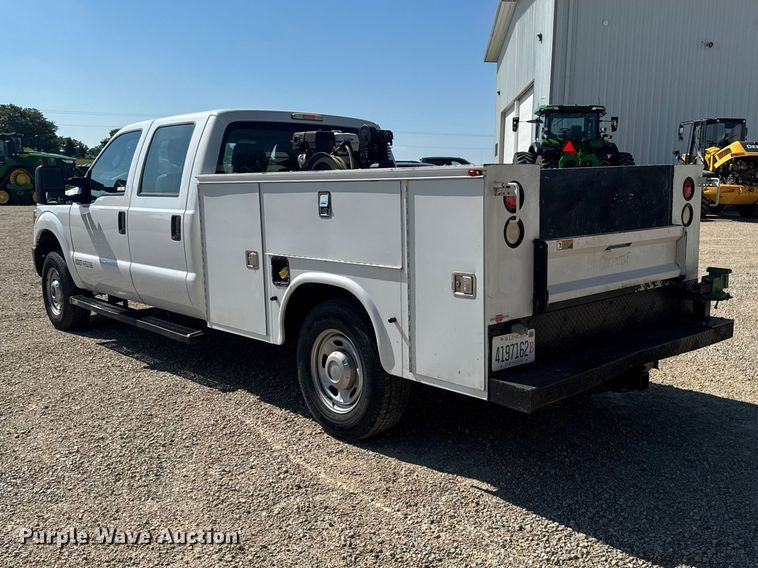 image for item FB5720 2013 Ford F250 Super Duty Crew Cab utility bed pickup truck