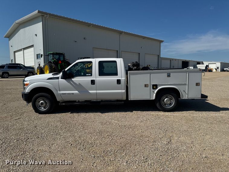 image for item FB5720 2013 Ford F250 Super Duty Crew Cab utility bed pickup truck