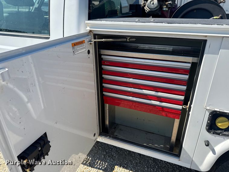 image for item FB5720 2013 Ford F250 Super Duty Crew Cab utility bed pickup truck
