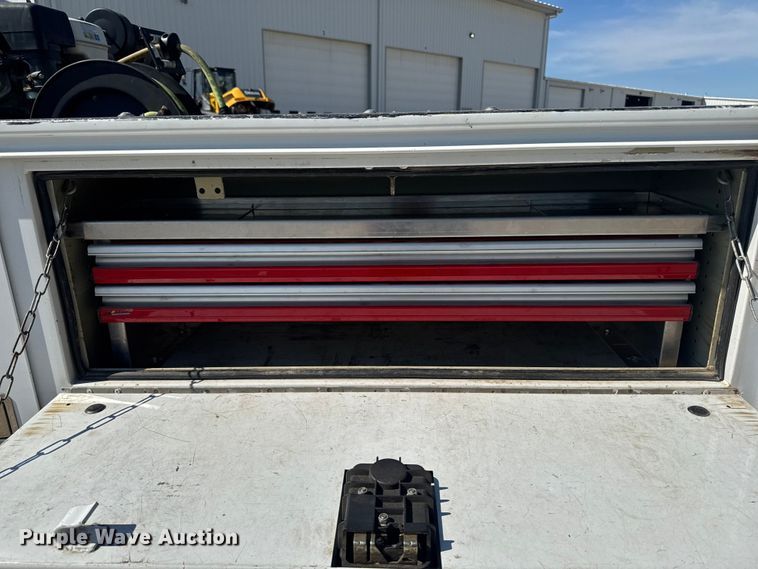 image for item FB5720 2013 Ford F250 Super Duty Crew Cab utility bed pickup truck