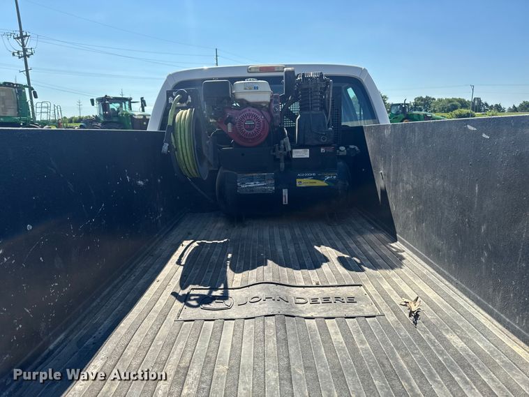 image for item FB5720 2013 Ford F250 Super Duty Crew Cab utility bed pickup truck