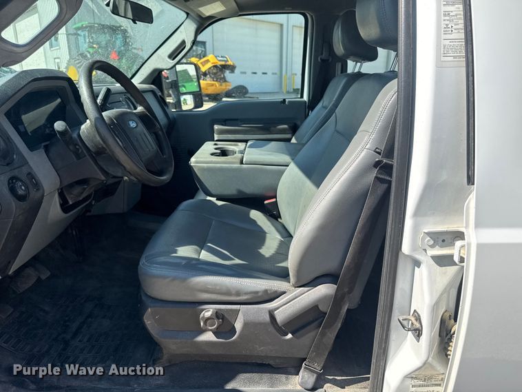 image for item FB5720 2013 Ford F250 Super Duty Crew Cab utility bed pickup truck