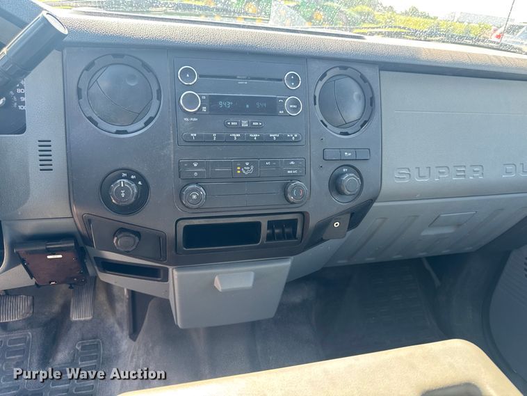 image for item FB5720 2013 Ford F250 Super Duty Crew Cab utility bed pickup truck