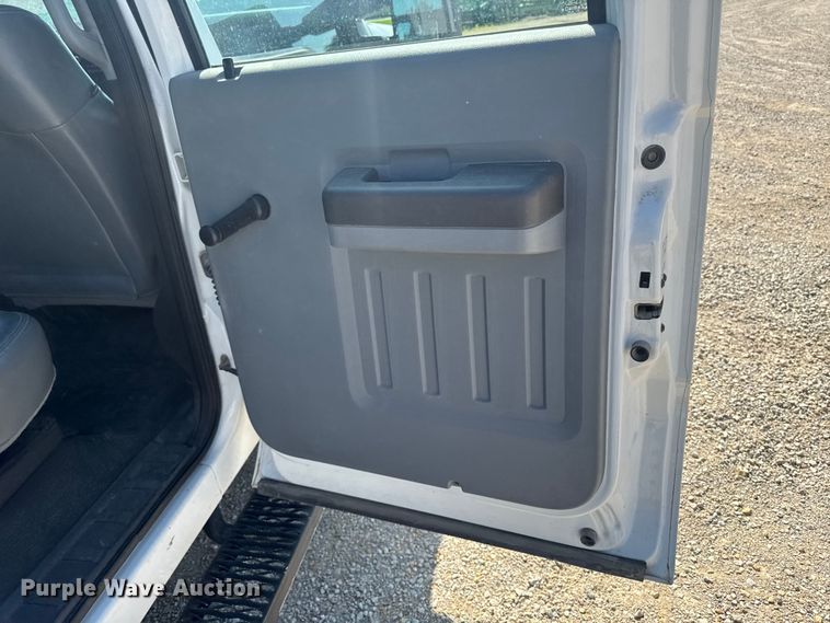 image for item FB5720 2013 Ford F250 Super Duty Crew Cab utility bed pickup truck