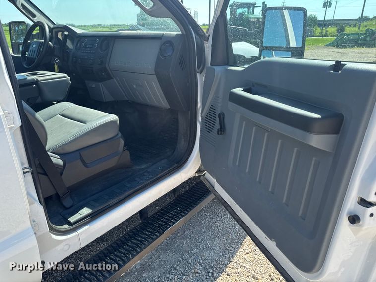 image for item FB5720 2013 Ford F250 Super Duty Crew Cab utility bed pickup truck