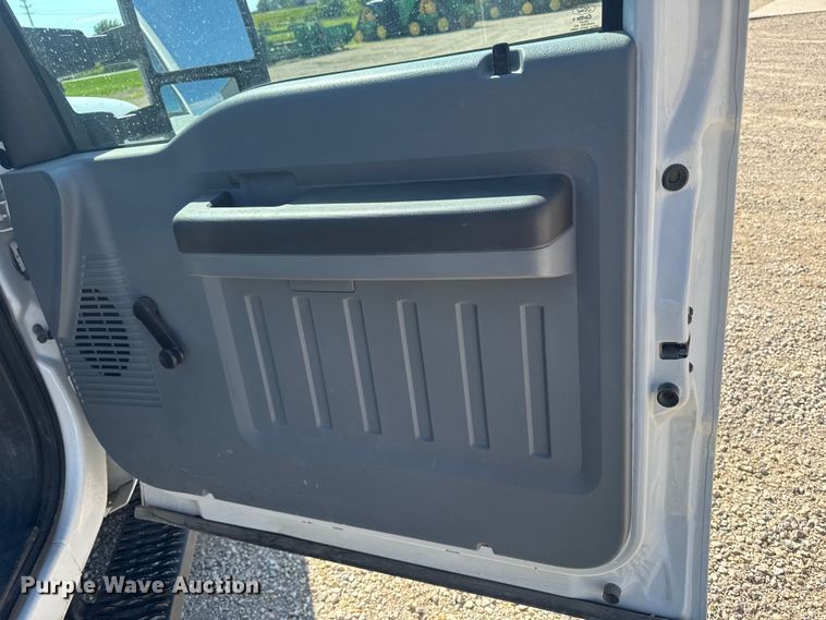 image for item FB5720 2013 Ford F250 Super Duty Crew Cab utility bed pickup truck