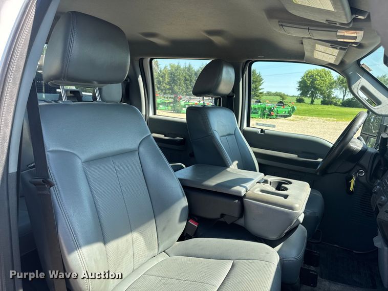 image for item FB5720 2013 Ford F250 Super Duty Crew Cab utility bed pickup truck