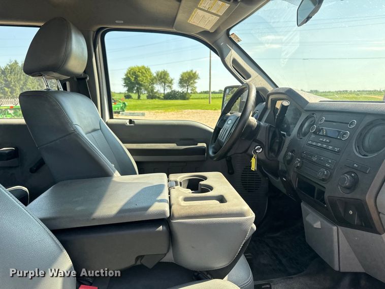 image for item FB5720 2013 Ford F250 Super Duty Crew Cab utility bed pickup truck