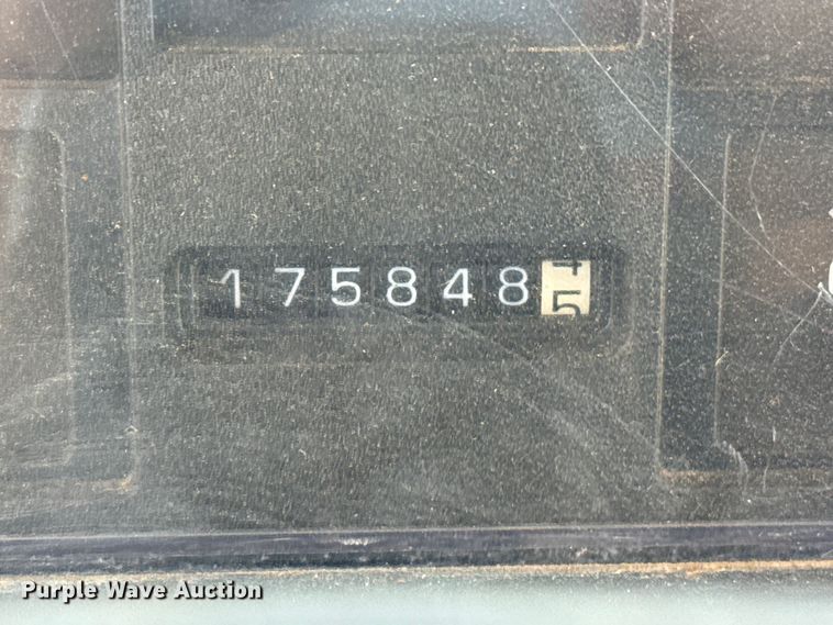 image for item FB6745 1993 Chevrolet  B7 school bus