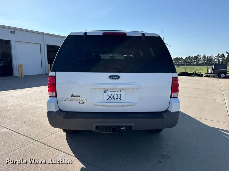 image for item FB6764 2003 Ford Expedition SUV