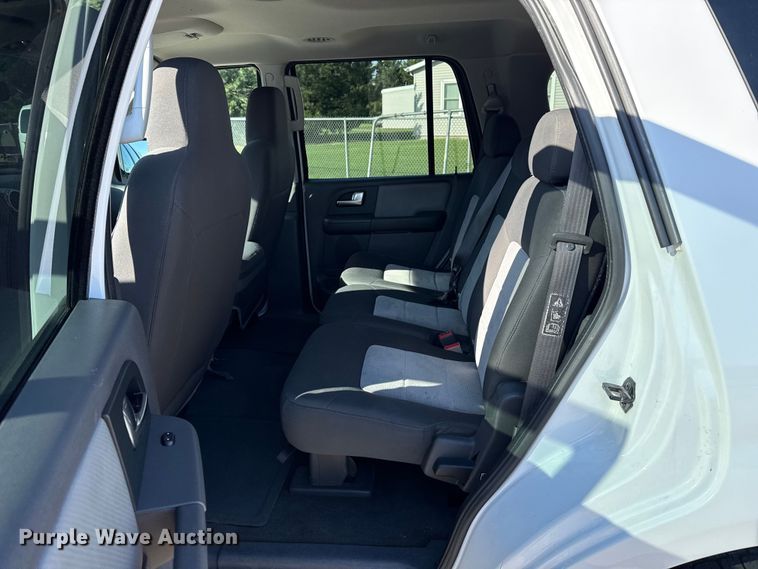 image for item FB6764 2003 Ford Expedition SUV