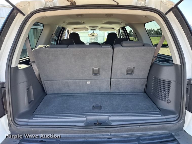 image for item FB6764 2003 Ford Expedition SUV