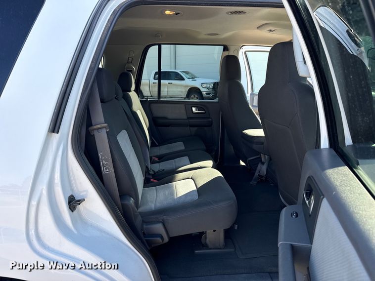 image for item FB6764 2003 Ford Expedition SUV