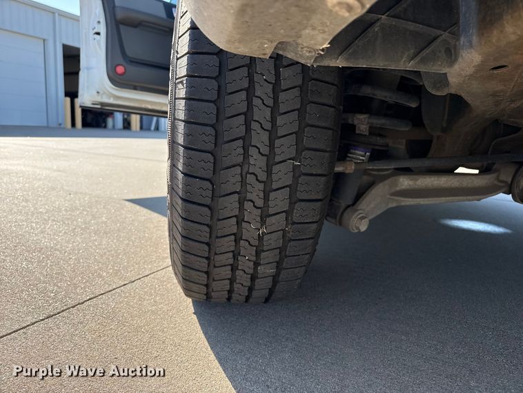 image for item FB6764 2003 Ford Expedition SUV