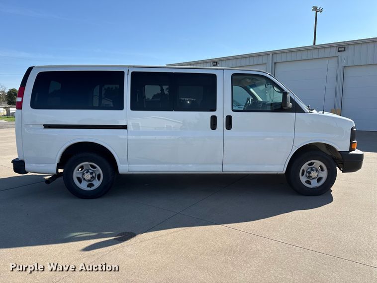 image for item FB6765 2008 Chevrolet Express 1500 van