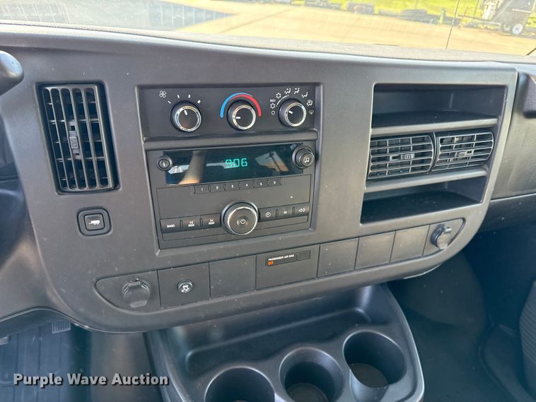 image for item FB6765 2008 Chevrolet Express 1500 van