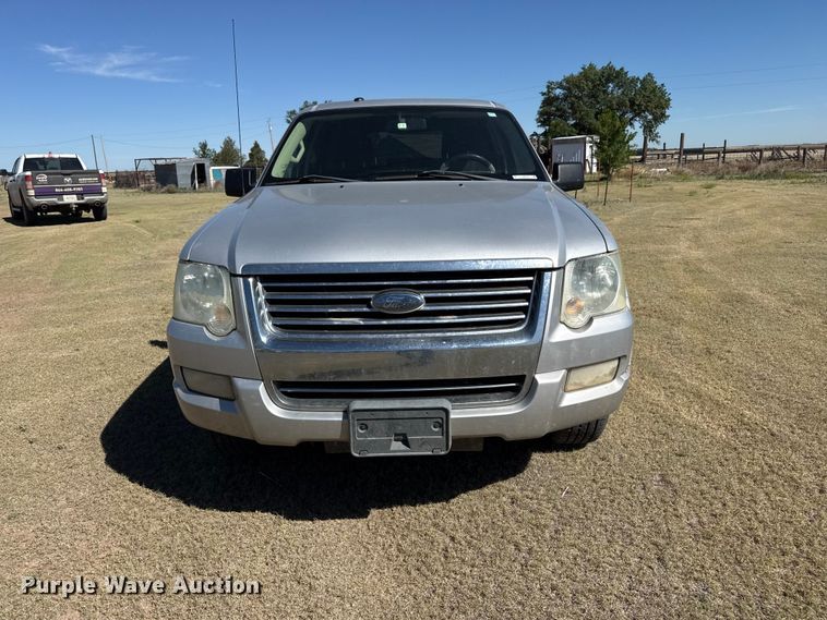 image for item FB6772 2010 Ford Explorer XLT SUV