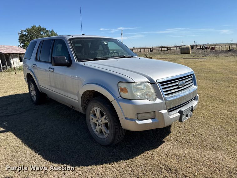 image for item FB6772 2010 Ford Explorer XLT SUV