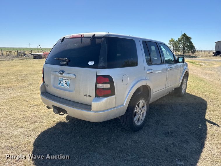 image for item FB6772 2010 Ford Explorer XLT SUV