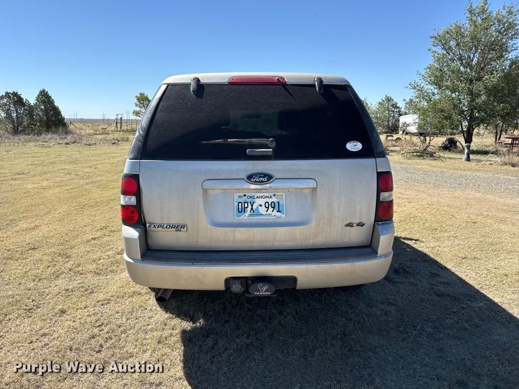 image for item FB6772 2010 Ford Explorer XLT SUV