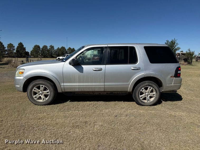 image for item FB6772 2010 Ford Explorer XLT SUV
