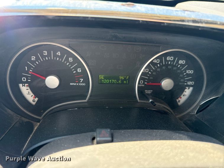 image for item FB6772 2010 Ford Explorer XLT SUV