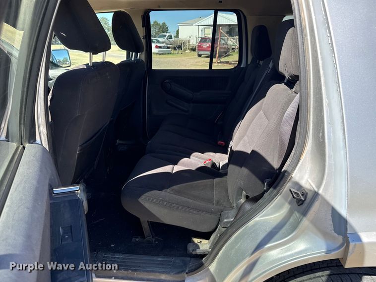 image for item FB6772 2010 Ford Explorer XLT SUV