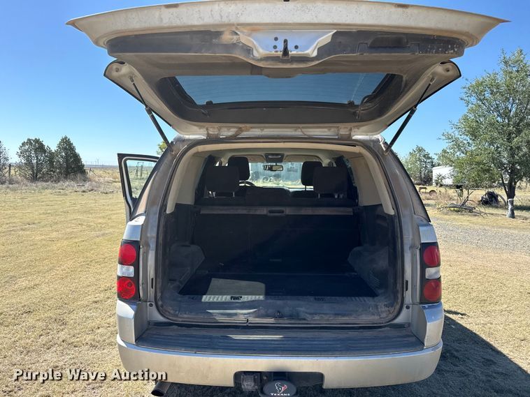 image for item FB6772 2010 Ford Explorer XLT SUV