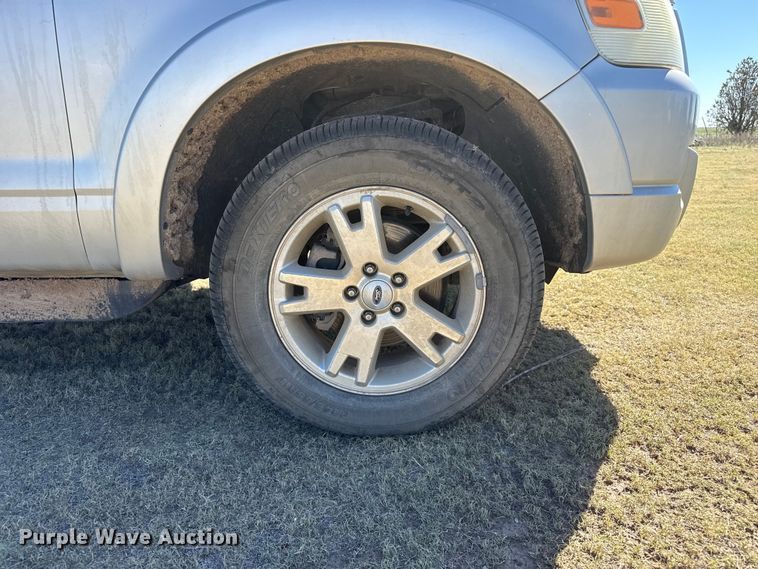 image for item FB6772 2010 Ford Explorer XLT SUV