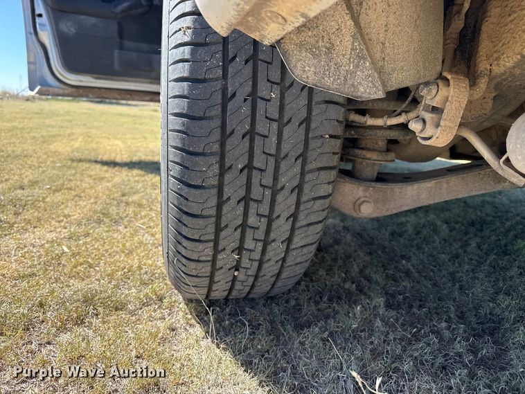 image for item FB6772 2010 Ford Explorer XLT SUV